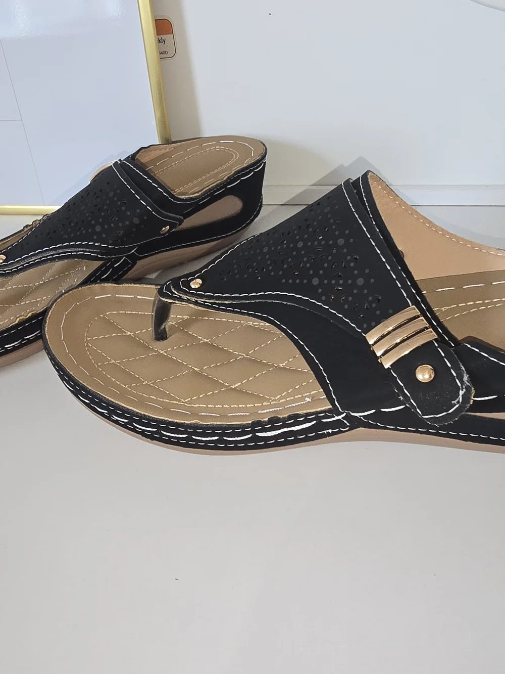 Women’s Black Thong Sandals - Comfortable Everyday Slip-Ons